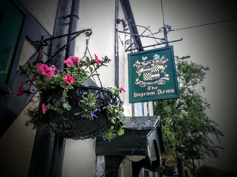 The Ingram Arms Hotel Laughton  Exterior photo